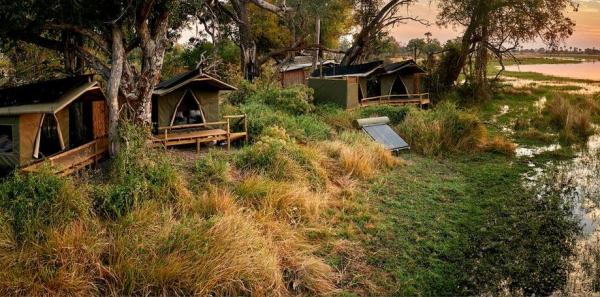 Das Oddballs Camp im Okavango Delta in Botswana