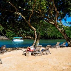 Ocean Creek Hotel Mauritius Strand und Fluss 