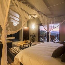 Zimmerbeispiel Rhino Ridge Safari Lodge 