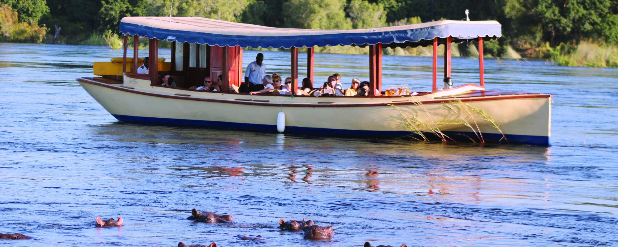 Safari Sunset Cruise auf dem Sambesi mit der Ra-Ikane
