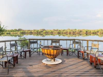 Der Boma Bereich im Jackalberry Chobe Camp in Botswana 